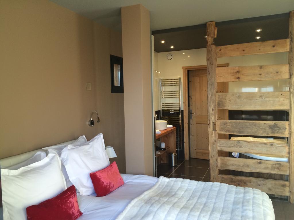 Chalet Christine Hotel Talloires Room photo